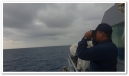 “ทัพเรือภาคที่ ๒ ส่งเรือและอากาศยาน ค้นหาลูกเรือประมงพลัดตกจากเรือ”